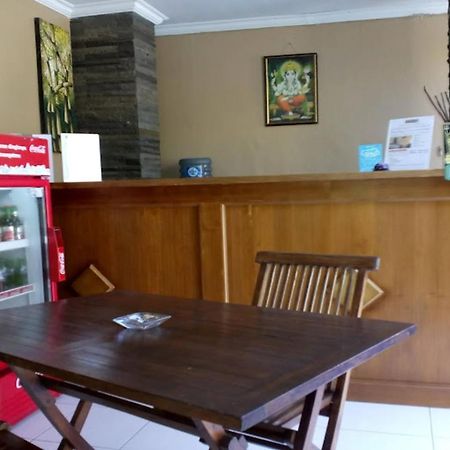 Ratu Guest House Kedunganan Extérieur photo