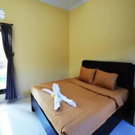 Ratu Guest House Kedunganan Extérieur photo