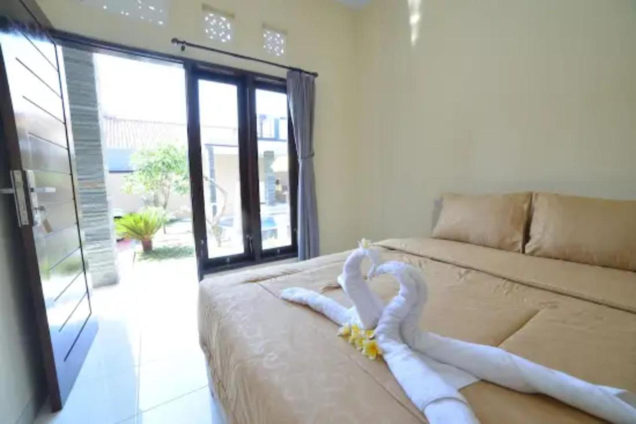 Ratu Guest House Kedunganan Extérieur photo