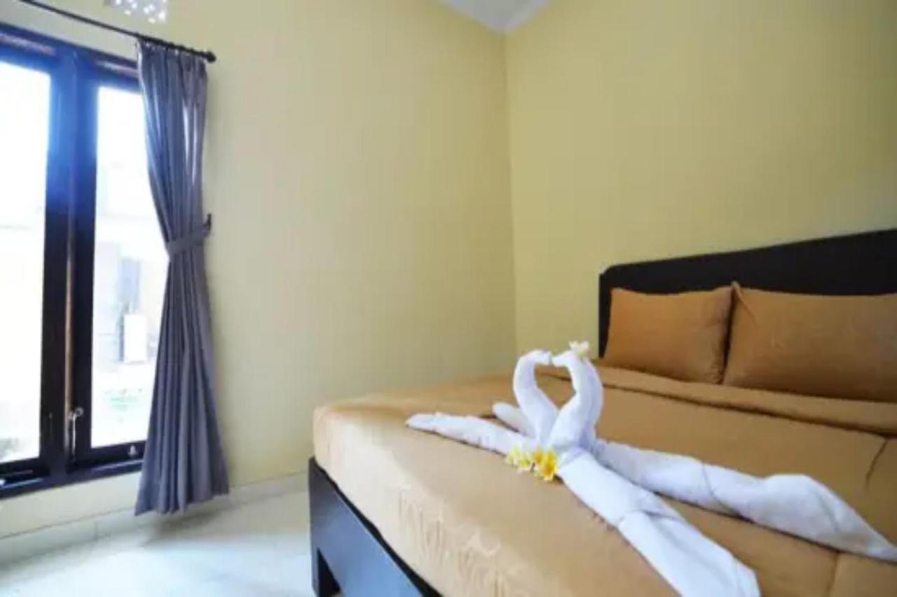 Ratu Guest House Kedunganan Extérieur photo