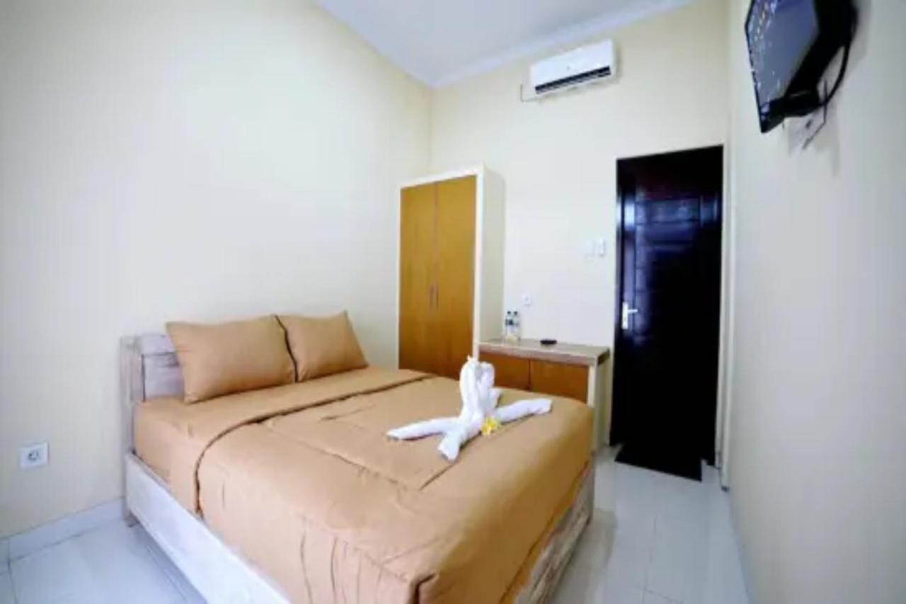 Ratu Guest House Kedunganan Extérieur photo